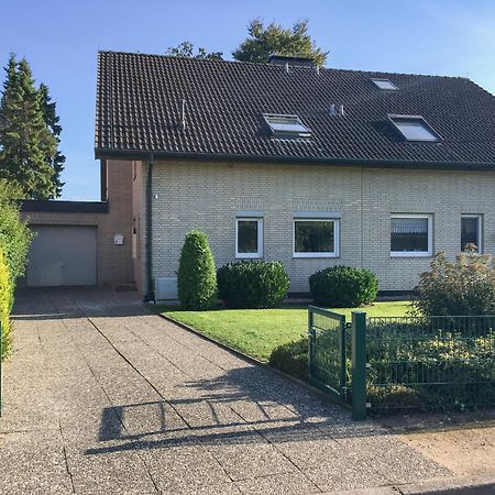 Ferienhaus Finkenweg 3 Келенхузен Екстериор снимка